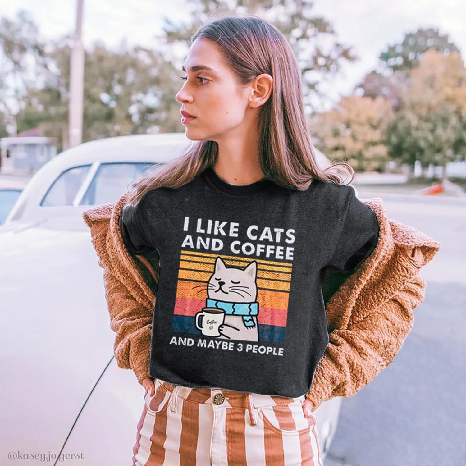 Cat Shirt I Like Cats and Coffee and Maybe 3 People Graphic T-Shirt Vintage Cat Lover Shirts Retro Coffee Lover Gift Tee Tops